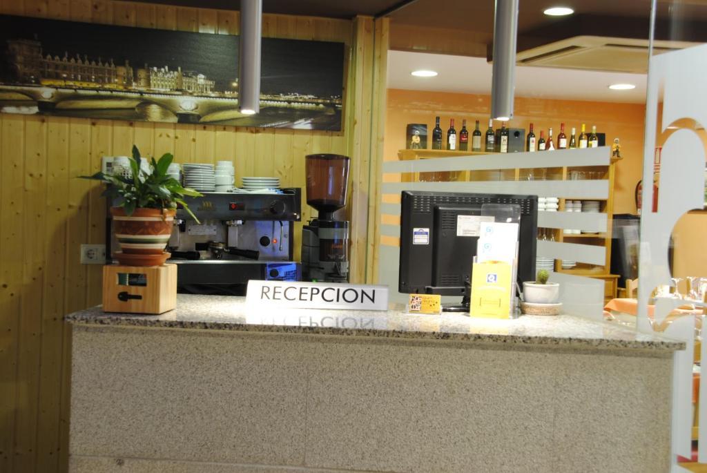 Hotel Alegria Banos De Montemayor Rom bilde